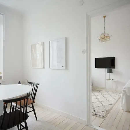 Wehost Urheilukatu * Helsinki