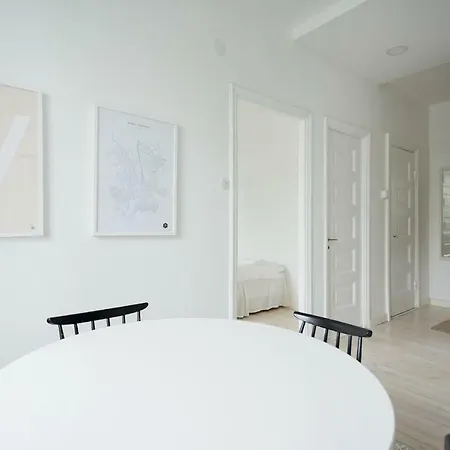 Apartment Wehost Urheilukatu Helsinki